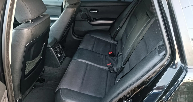 BMW Seria 3 cena 18700 przebieg: 275100, rok produkcji 2005 z Starachowice małe 121